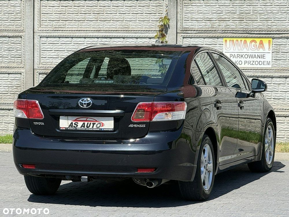 Toyota Avensis 1.8 Sol - 4
