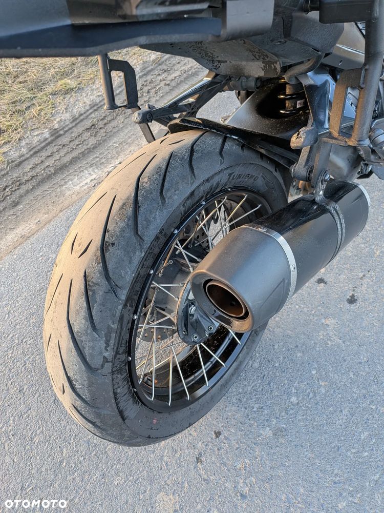 Honda VFR - 10