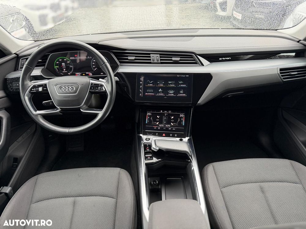 Audi e-tron - 25