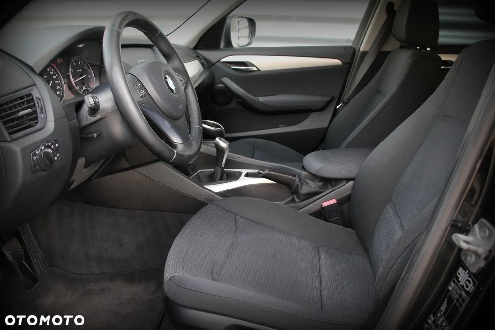 BMW X1 sDrive18i - 11