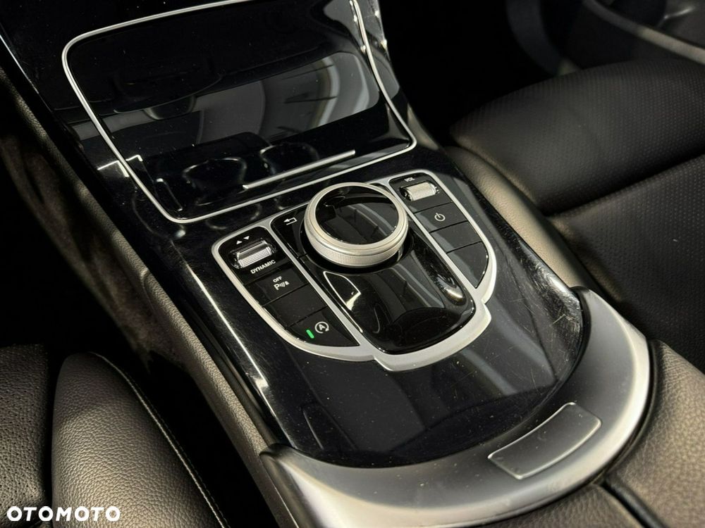 Mercedes-Benz Klasa C - 25