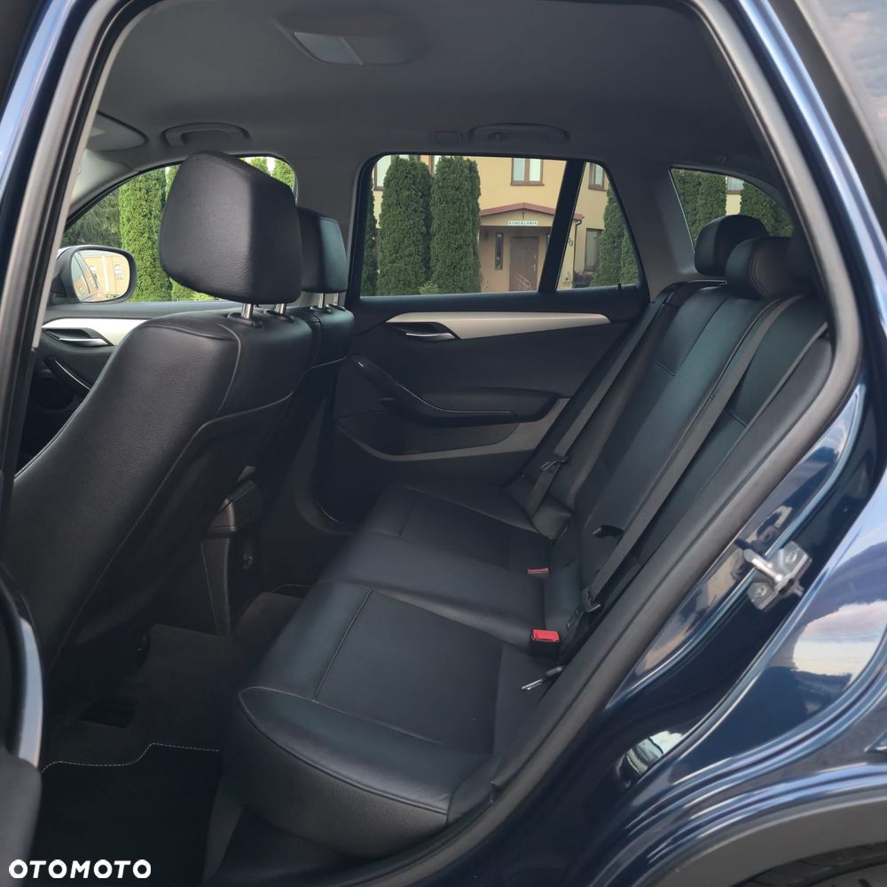 BMW X1 sDrive18d xLine - 21