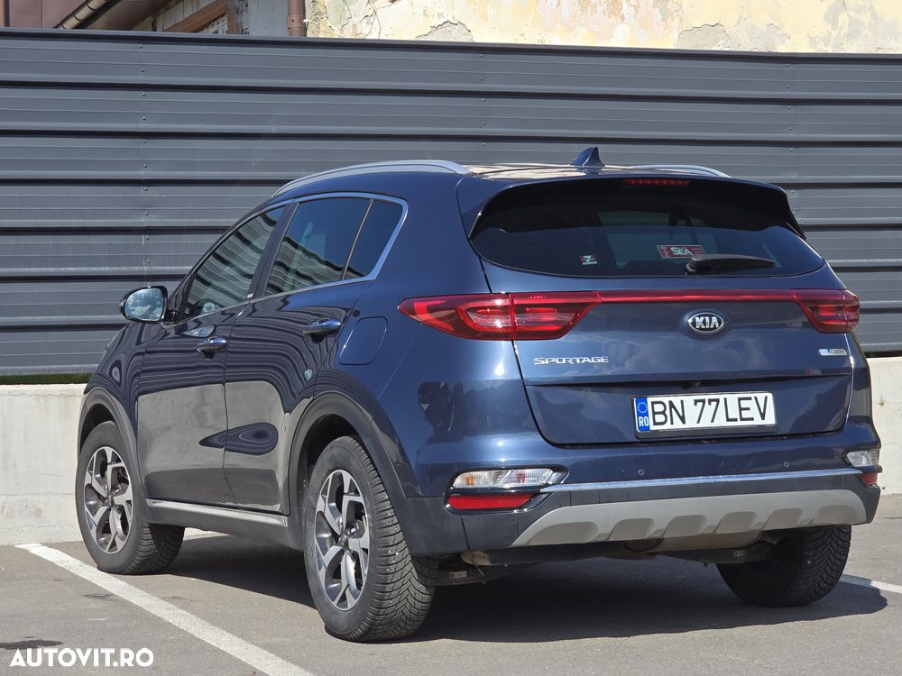 Kia Sportage 1.6 DSL MHEV 7DCT HP 4x2 Business Line - 3