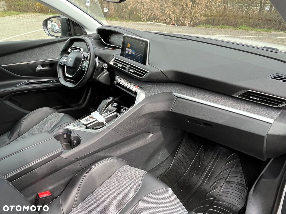 Peugeot 5008 BlueHDi 130 EAT8 Allure - 16