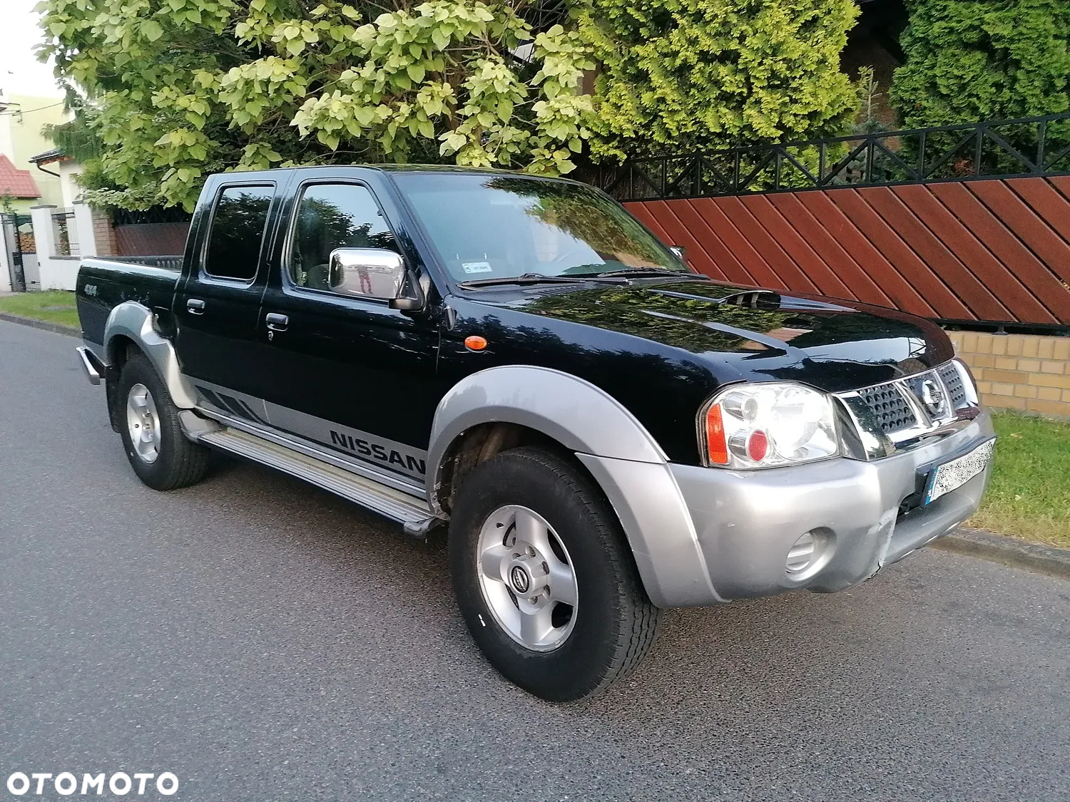 Nissan Pickup