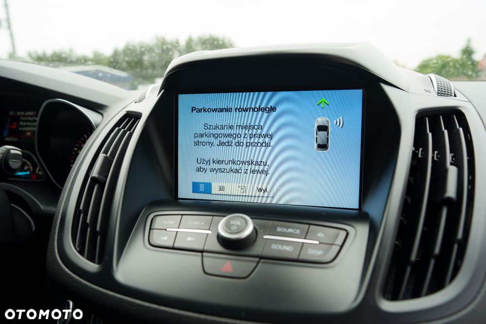 Ford Kuga 1.5 EcoBoost 2x4 ST-Line - 25