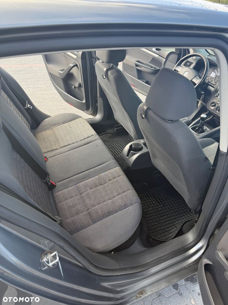 Volkswagen Golf - 9