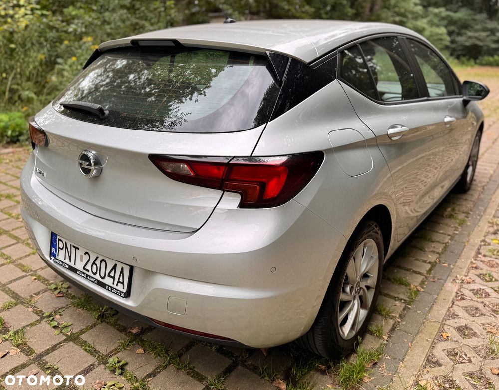 Opel Astra 1.2 T Edition S&S - 9