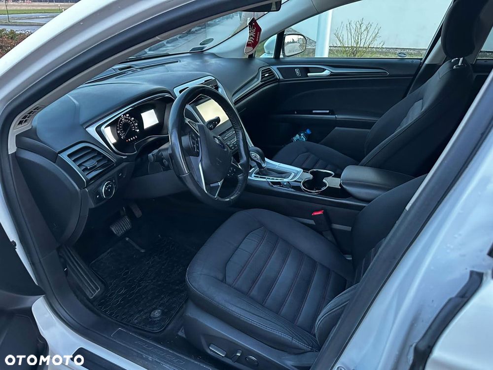 Ford Fusion - 5