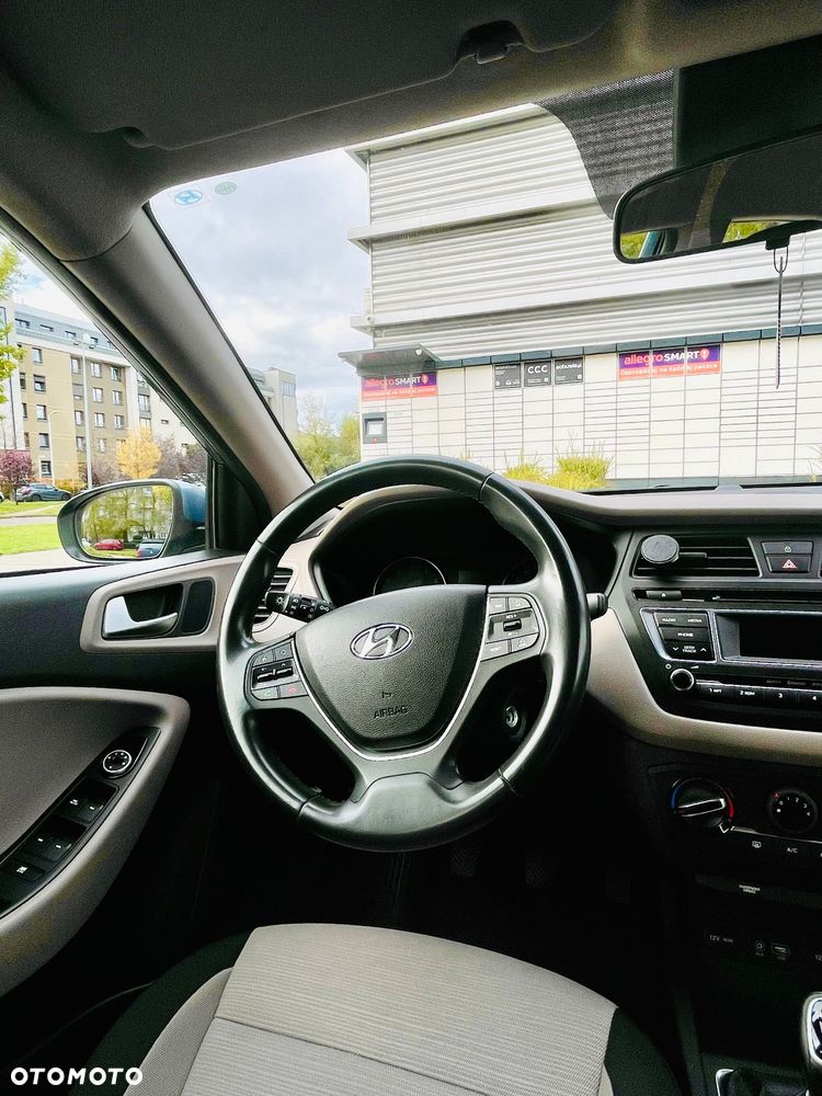 Hyundai i20 1.4 Comfort - 11