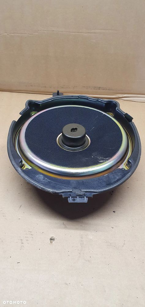 Głośnik basowy BOSE Mercedes CLK W209 2098200002 - 2