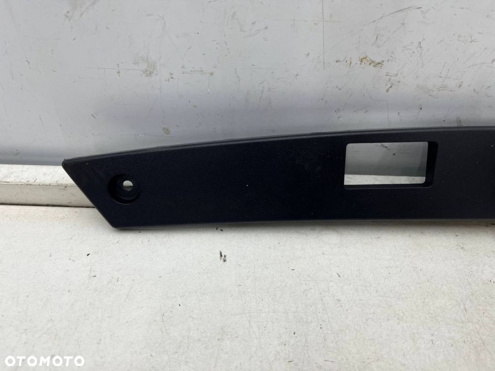 Listwa BYD Atto 3 21r.- blenda nakładka dolna klapy bagażnika na przycisk i kamerę sc2e-5506111 - 3