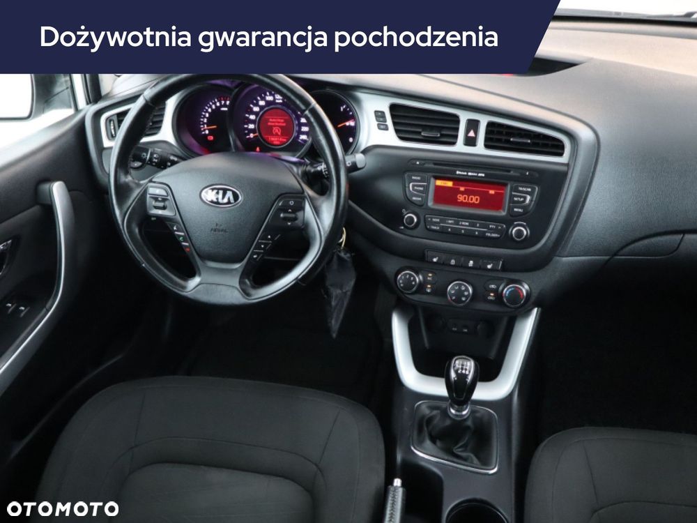 Kia Ceed - 9