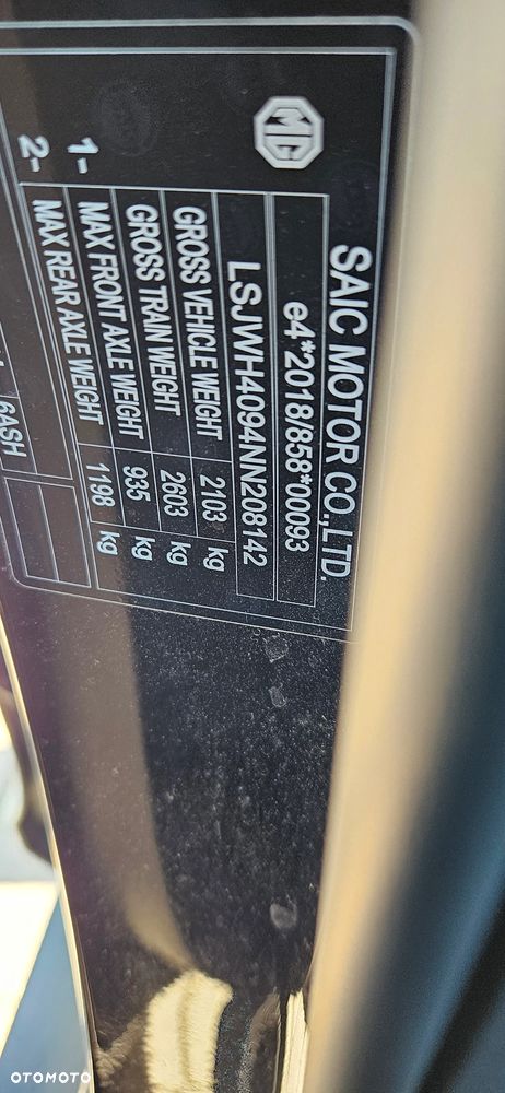 MG 4 Luxury 64 kWh - 19