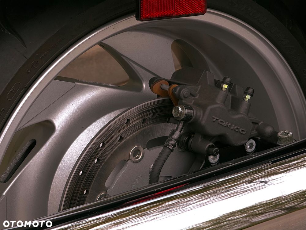 Suzuki Boulevard - 12