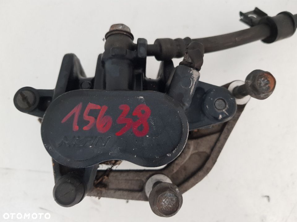 1998r Suzuki GSF 600 BANDIT 95-99 Zacisk Hamulca Przód Prawy - 1