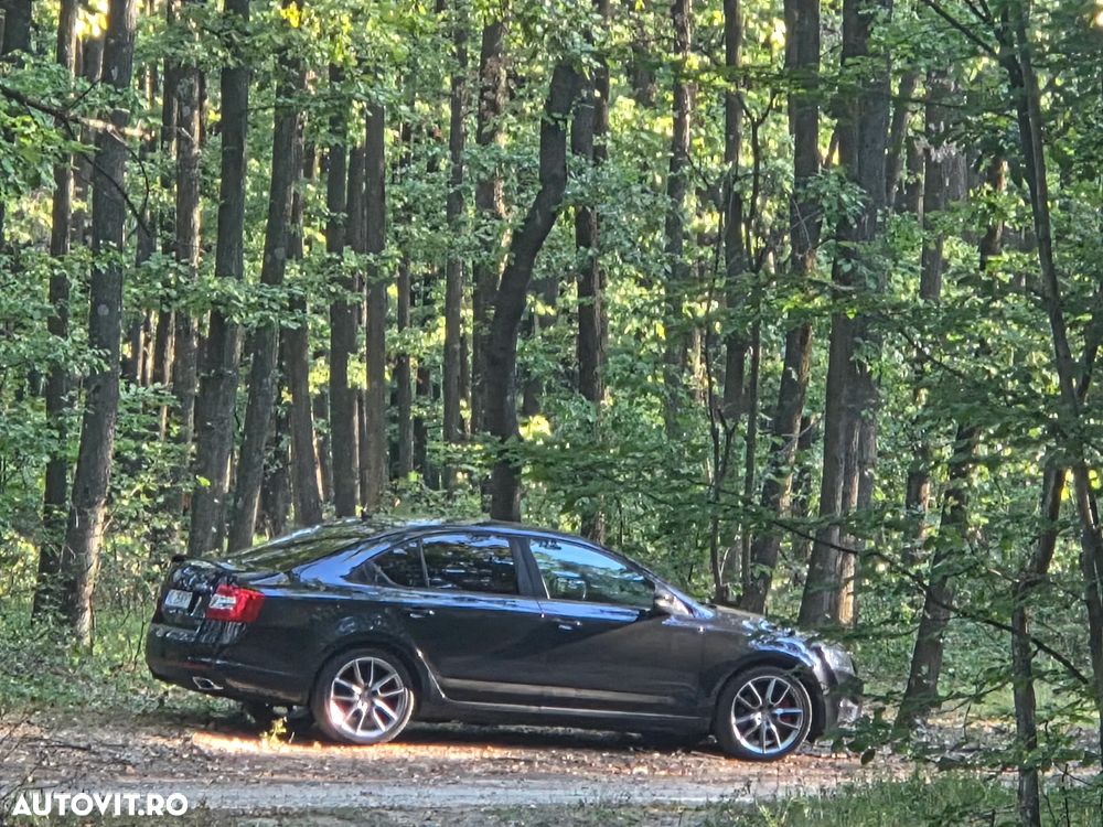 Skoda Octavia 2.0 TDI RS DSG - 8