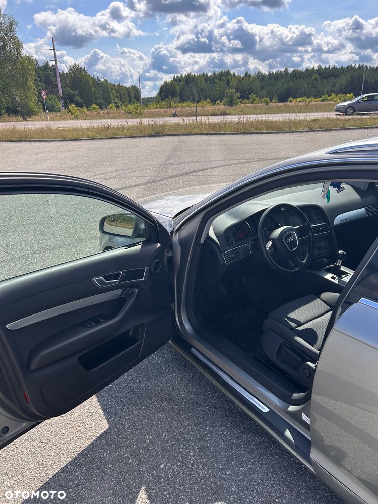 Audi A6 Avant 2.4 Quattro - 10