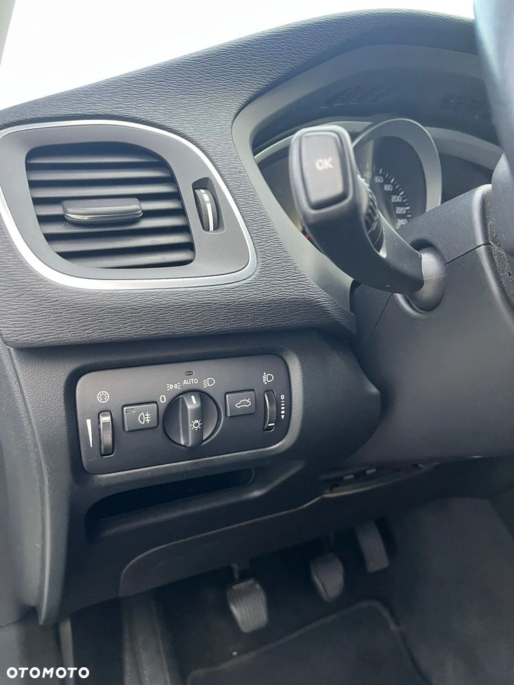 Volvo V40 - 21