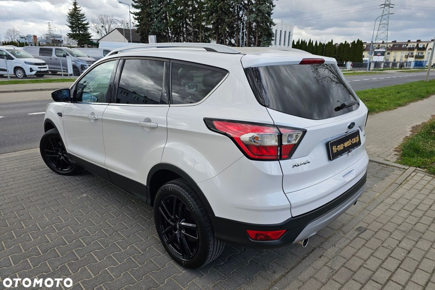Ford Kuga - 9
