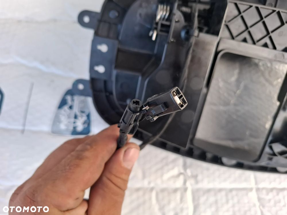 MG ZS 2020 GRILL ATRAPA CHŁODNICY GNIAZDO ŁADOWANIA  10749241 - 7