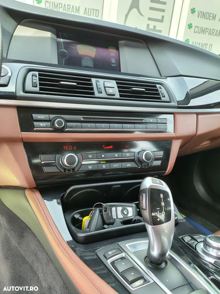 BMW Seria 5 525d xDrive AT - 9