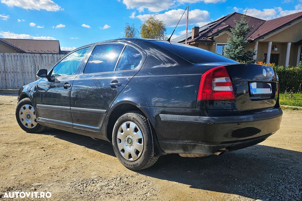 Skoda Octavia 1.6 Ambiente - 5