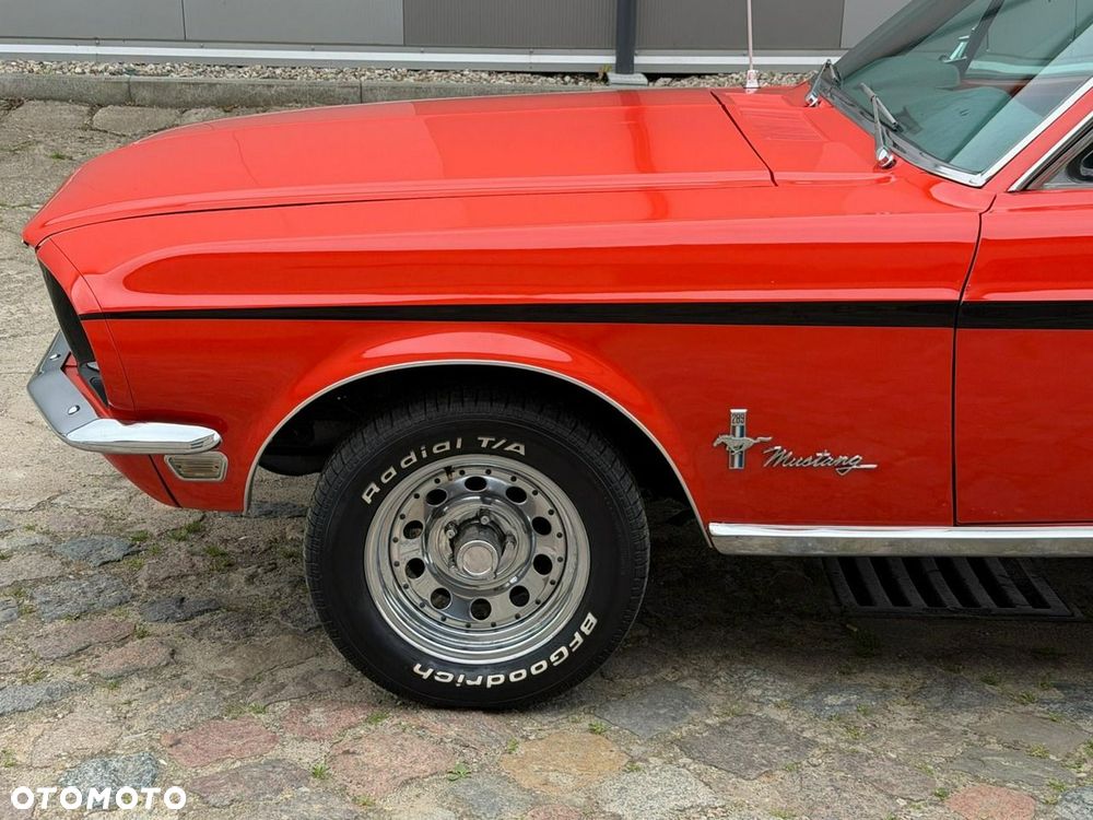 Ford Mustang - 6