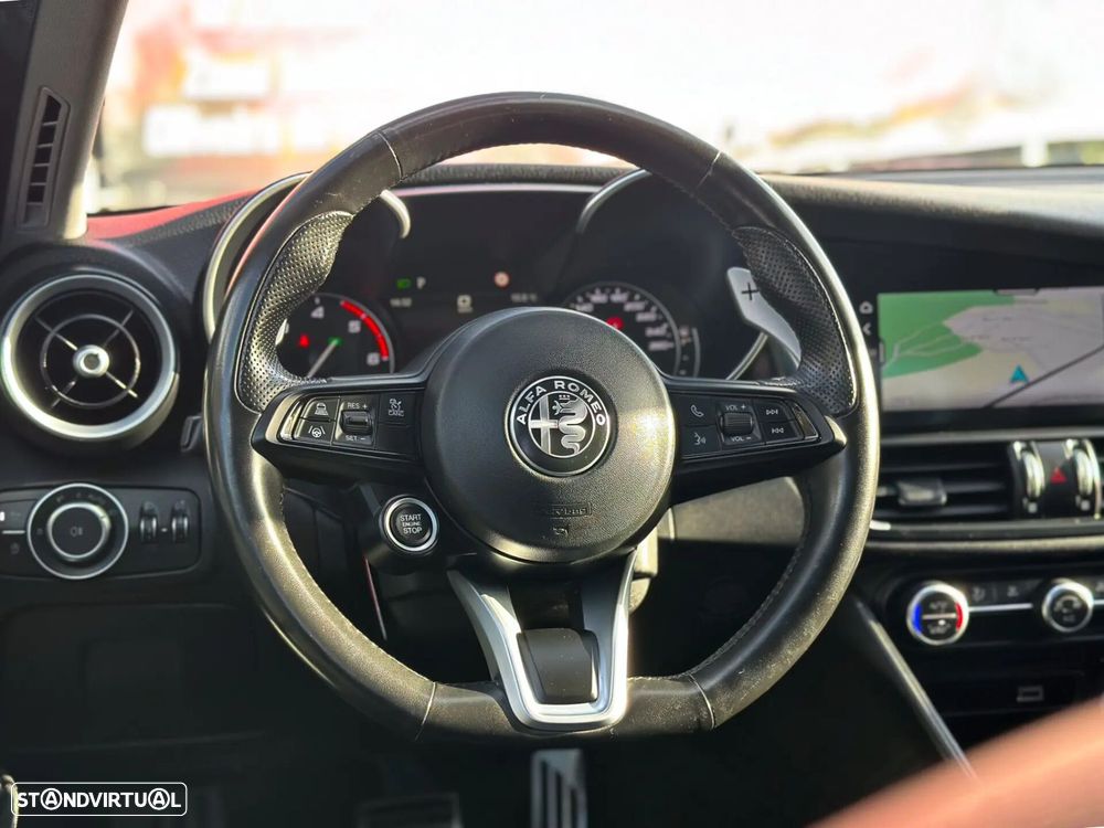 Alfa Romeo Giulia 2.2 D Sprint AT8 - 24