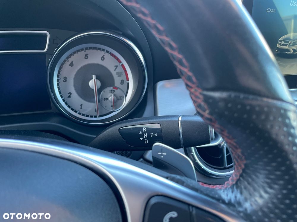 Mercedes-Benz CLA 180 7G-DCT SCORE - 12