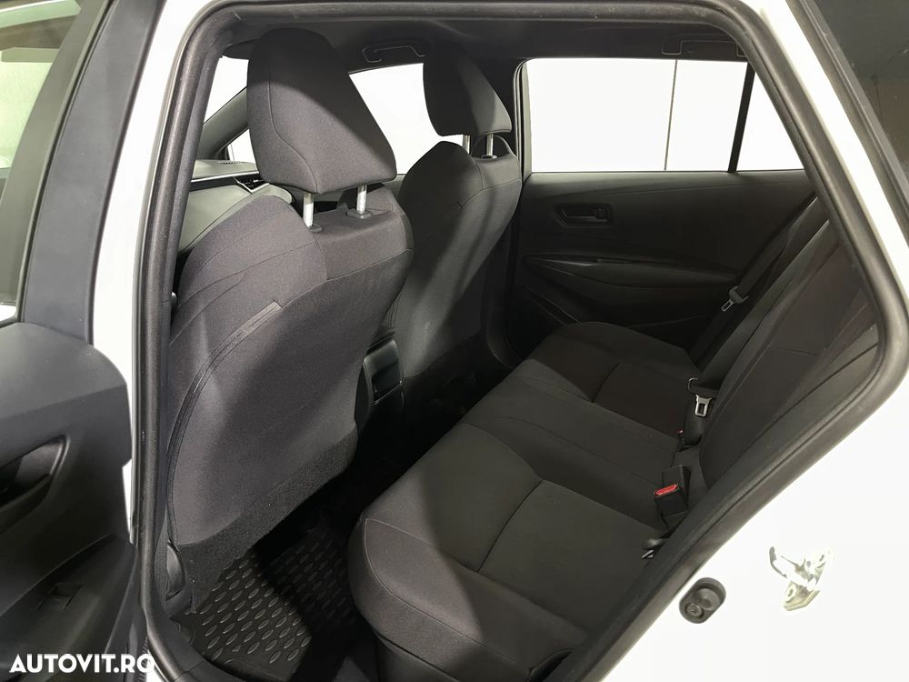Toyota Corolla 1.8 HSD Eco - 12