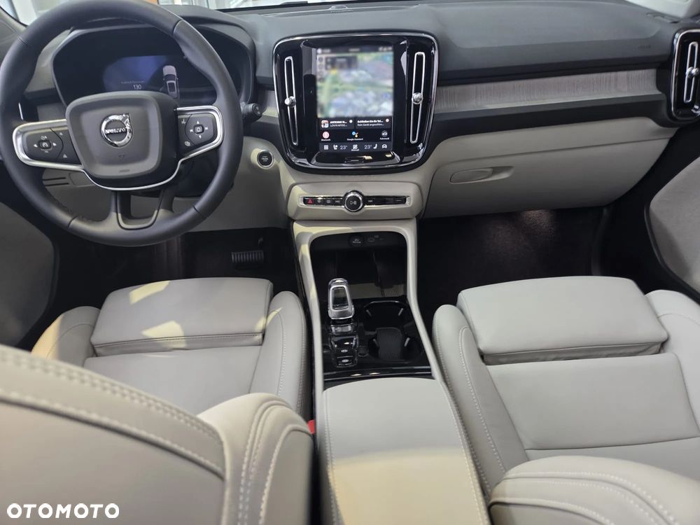 Volvo XC 40 B4 B DKG Ultimate Dark - 3