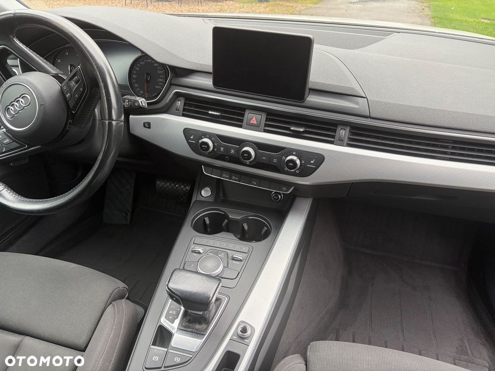 Audi A4 Avant - 10