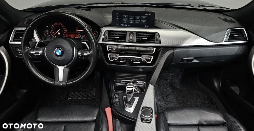 BMW Seria 3 330i xDrive Edition M Sport Shadow - 7
