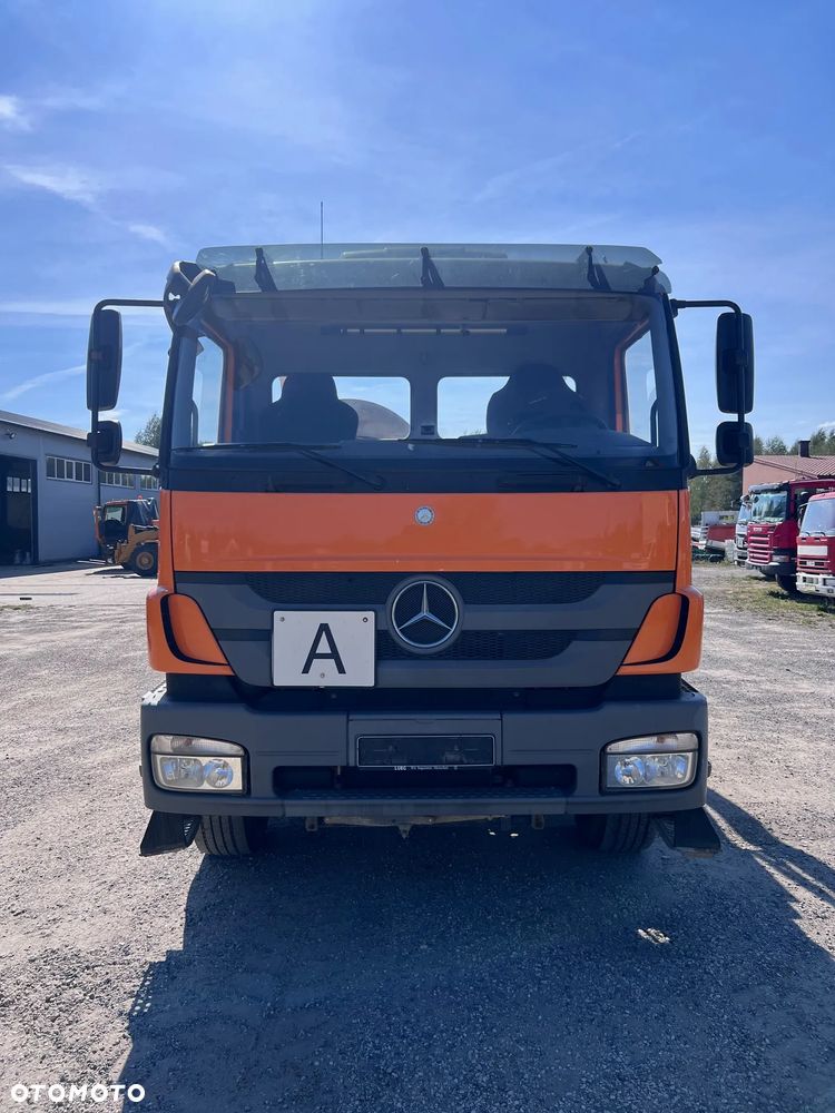 Mercedes-Benz 1833 K - 2