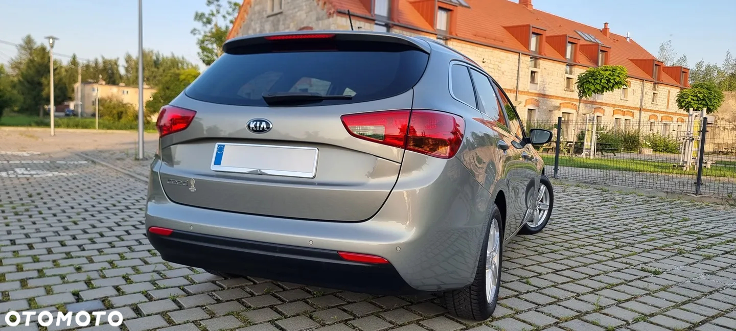 Kia Ceed Cee'd 1.6 GDI Business Line - 10