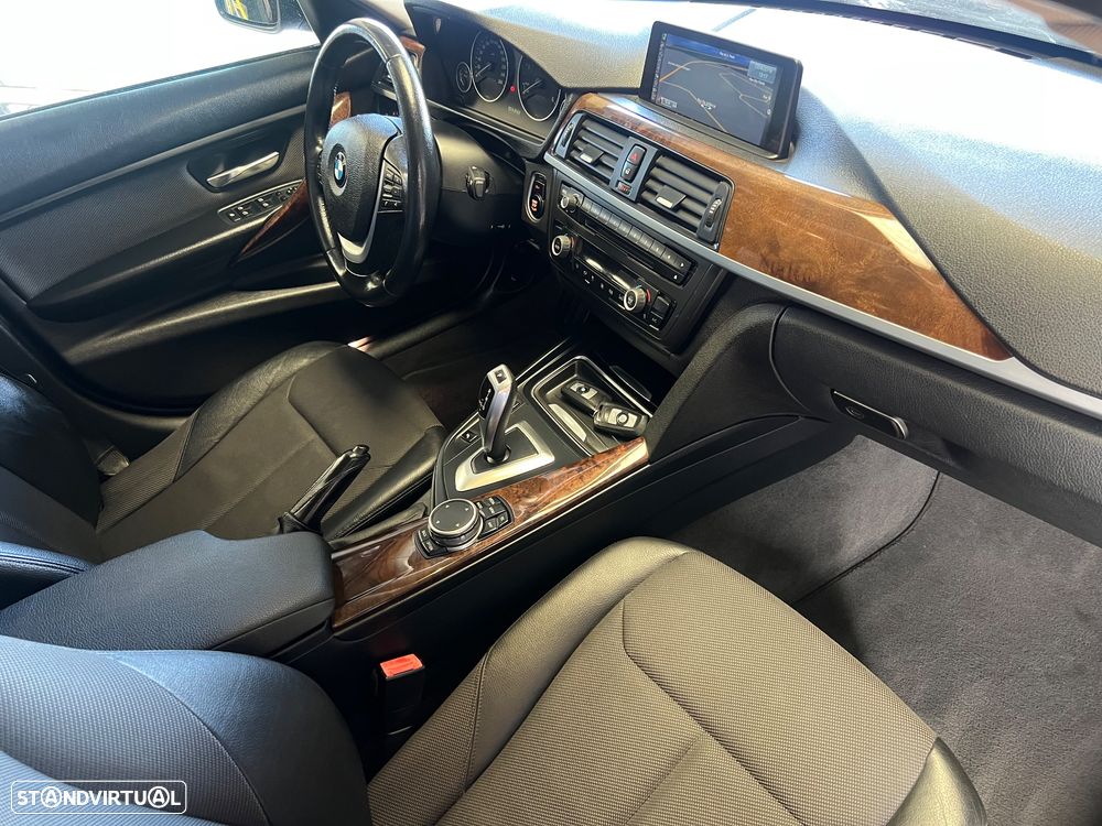 BMW 320 d Auto Line Luxury - 12