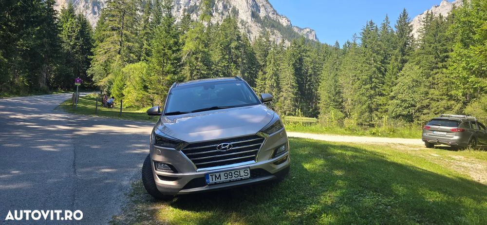 Hyundai Tucson 2.0 CRDI 4WD 8AT Luxury - 11