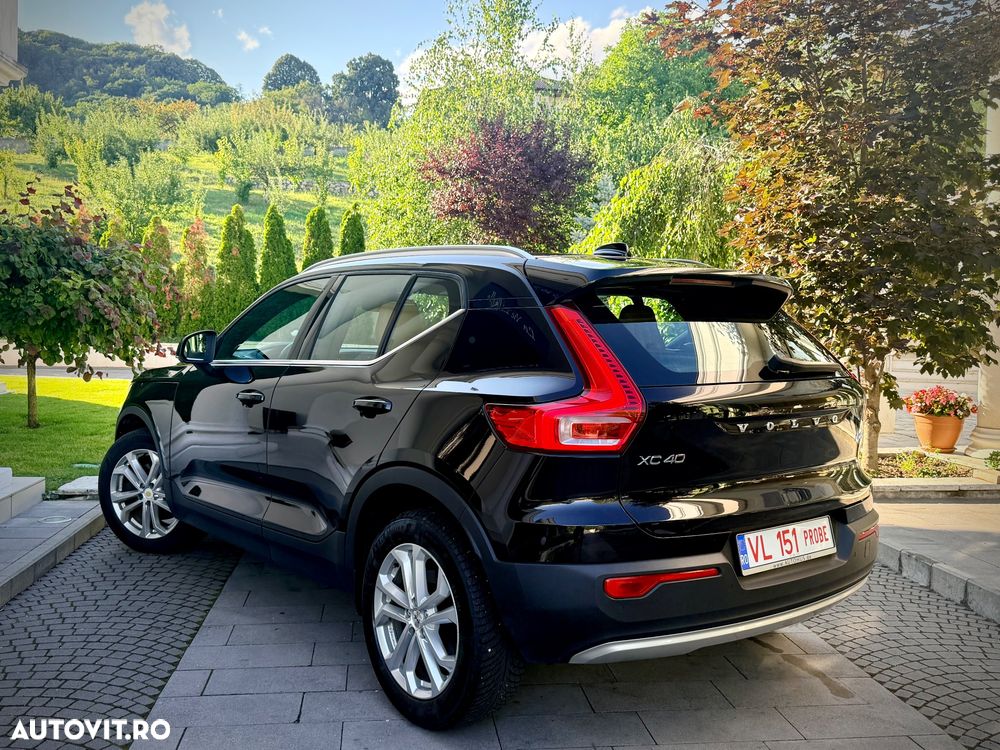 Volvo XC 40 D4 AWD Geartronic Momentum Pro - 6