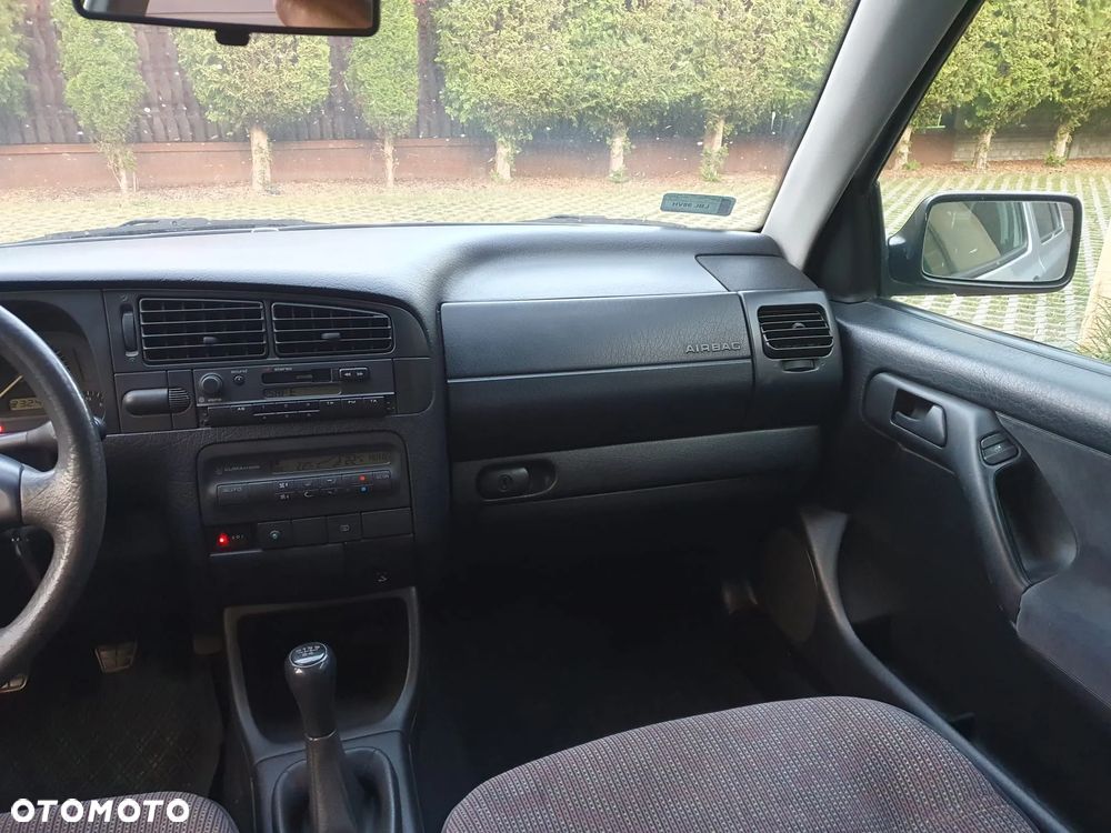 Volkswagen Golf 1.8 - 18