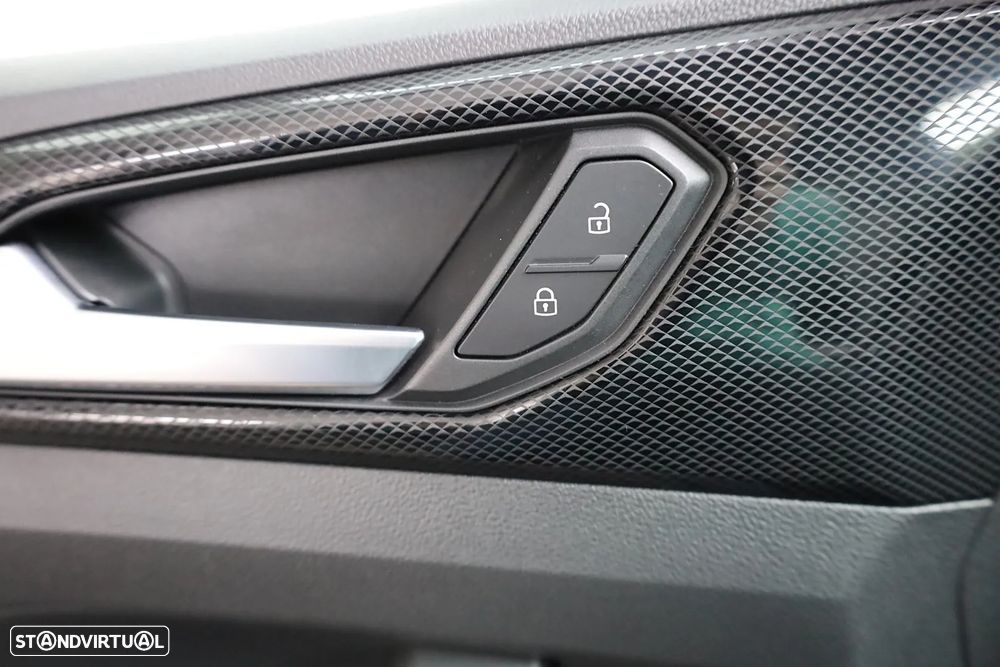 VW T-Cross 1.0 TSI Urban - 27