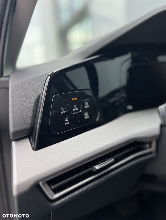 Volkswagen Golf - 14