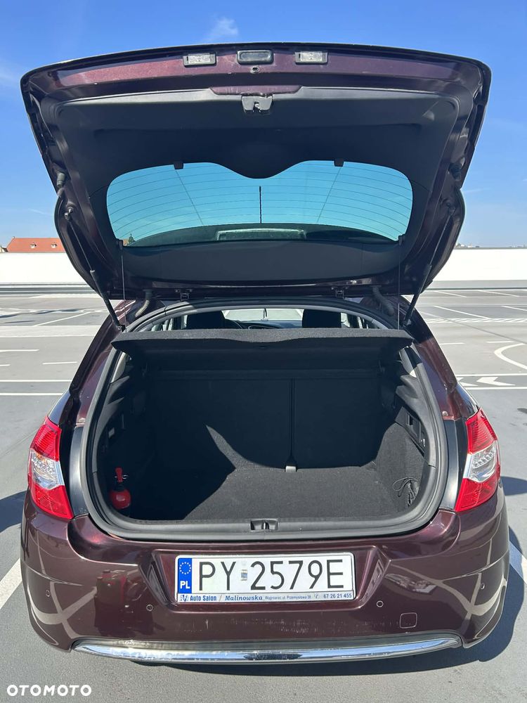 Citroën C4 1.6 HDi Attraction - 3