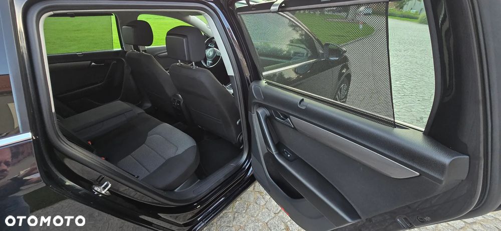 Volkswagen Passat 2.0 TDI Comfortline DSG - 11