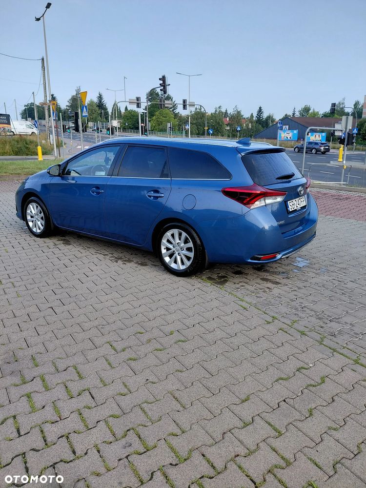 Toyota Auris 1.6 Premium - 3