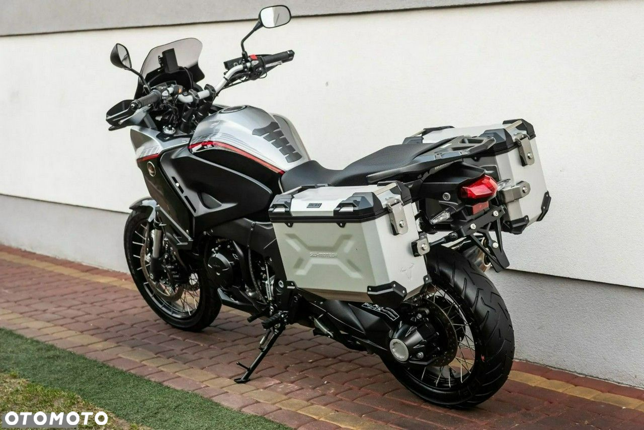 Honda VFR - 4