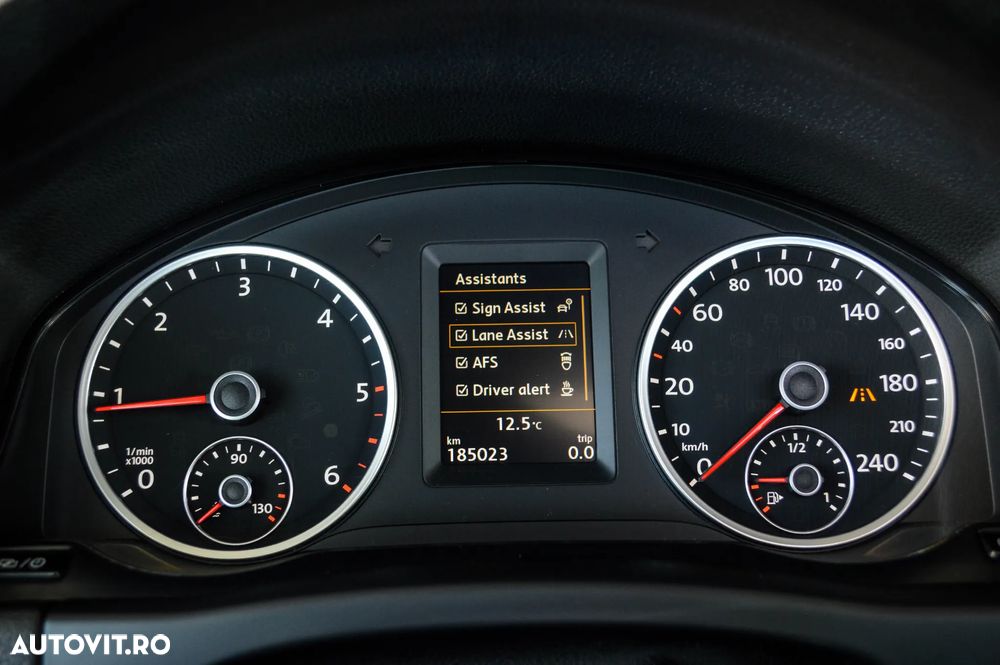 Volkswagen Tiguan 2.0 TDI DPF 4Motion BlueMotion Technology DSG Lounge Sport & Style - 10