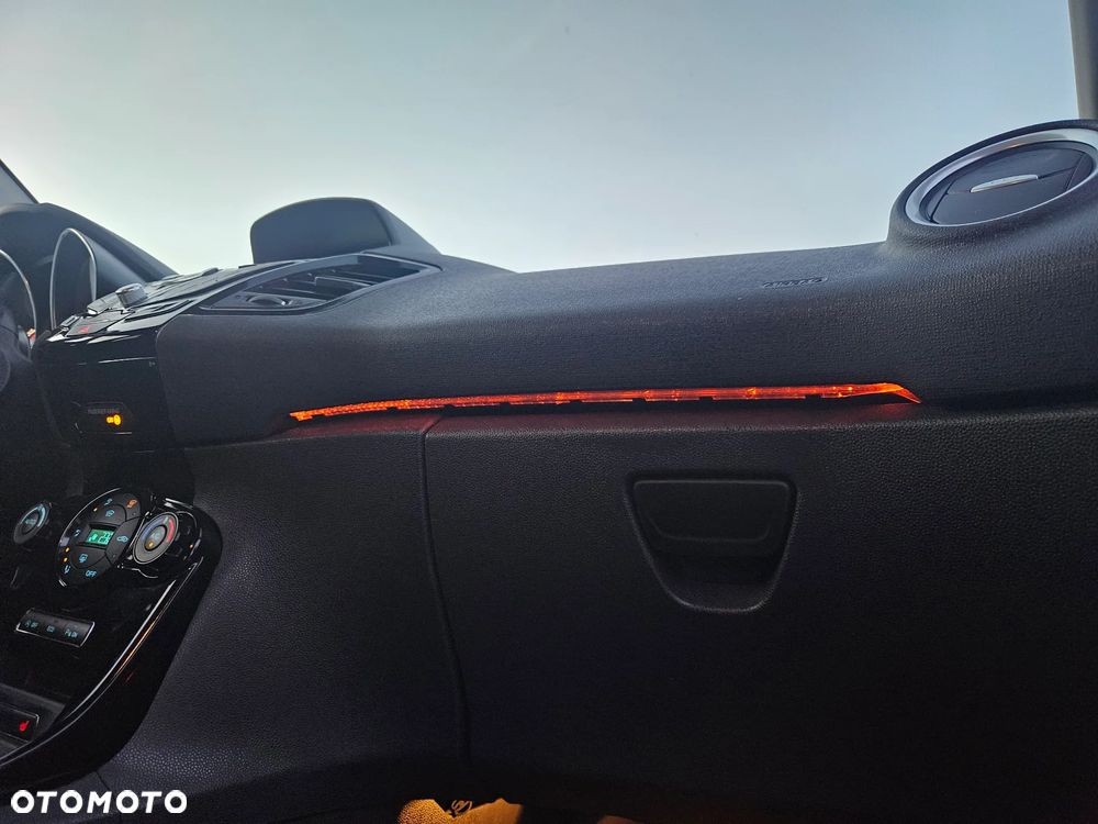 Ford Fiesta 1.0 EcoBoost Titanium ASS - 38