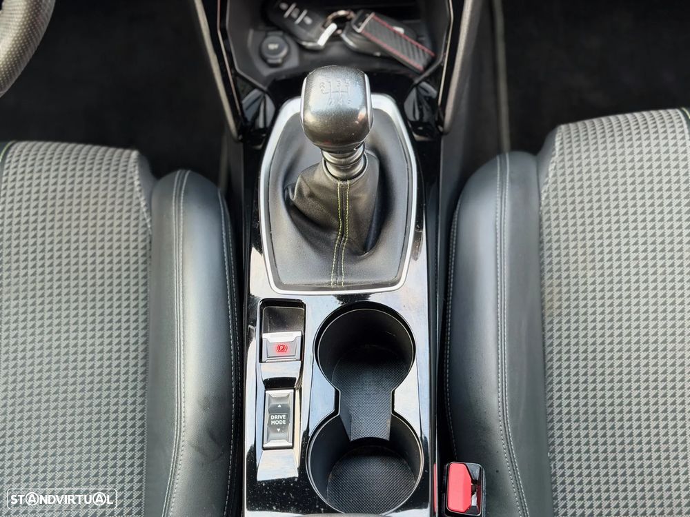 Peugeot 2008 PureTech 130 GT Pack - 11