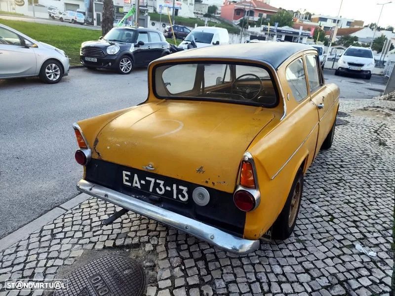 Ford Anglia - 6